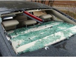 Evlerinde Çatlaklar Oluşan Köylüler, Taş Ocağını Bastı, Araçları Taşladı