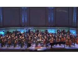 Çinli Dun'un Araba Jantlı Konseri Ayakta Alkışlandı