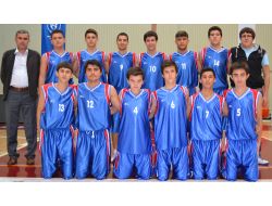 Mustafakemalpaşa Belediye'nin Basketbol Takımı Dolu Dizgin