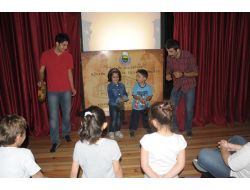 Hacivat-karagöz Çocuklara Sevgiyi Öğretti