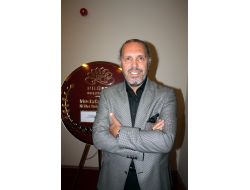 Bursa'da Sanat Akademisi Açan Fatih Erkoç, Yeni Yetenekler Keşfedecek