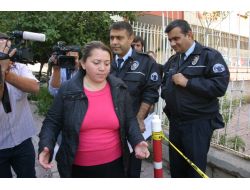 Adanalı Kadın, Ablasına Tacizde Bulunan Şahsı Hastanelik Etti