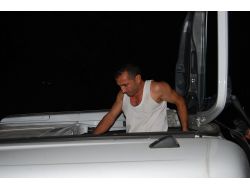 Tomruk Yüklü Tır Devrildi, Facianın Eşiğinden Dönüldü!