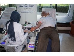 BÜYÜKŞEHİR PERSONELİ KAN VERDİ