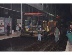 Siirt’te Asfalt Çalışmaları Gece Gündüz Devam Ediyor