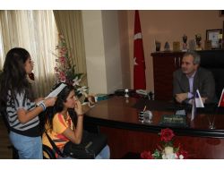 Ödevleri İçin Başkan Özgan İle Röportaj Yaptılar