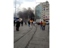 Ehliyetine El Konulan Şoför Çalıştığı Taksiyi Yaktı (Özel)