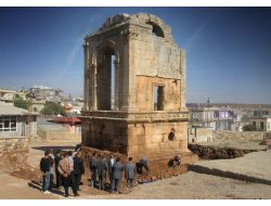 Roma Dönemine Ait Tarihi Anıt Mezarın Restorasyonuna Başlandı