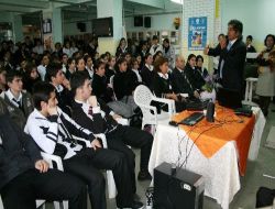 ''Çocukları Domuz Gribinden Olduğu Kadar Uyuşturucudan Da Koruyun''