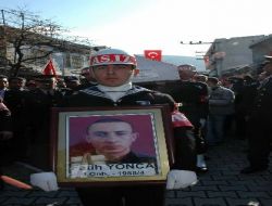 Şehit Er Fatih Yonca Göz Yaşları Arasında Toprağa Verildi