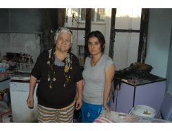 Tarsus'ta Evi Yanan Yaşlı Kadın Yardım Bekliyor