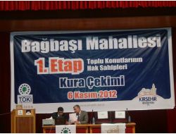 Kırşehir'de Toki Konutları İçin Kura Çekildi