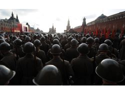 Bolşevik Devrimi Rus Halkını Böldü, Yeni Devrime Çoğunluk Karşı