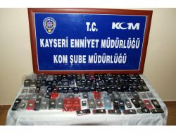 Polisten Kaçak Cep Telefonu Operasyonu