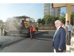 Büyükşehir Okul Bahçelerini Asfaltlamaya Devam Ediyor