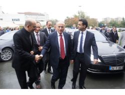 Topbaş, Otoparkta Yaralanan Çocuğu Hastane Ziyaret Etti