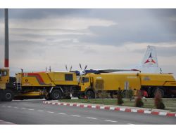 Ermenistan uçağına geçiş izni çıktı!