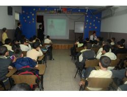 9 - 12 Yaş Arası Çocuklara Ergenlik Eğitimi Veriliyor