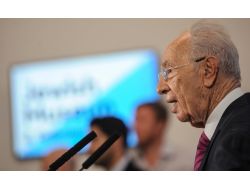 Peres, İran’a Yüklendi; Nükleer Silah Geliştiriyorlar!