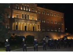 Yunanistan'da Bir Acı Reçete Daha Kabul Edildi