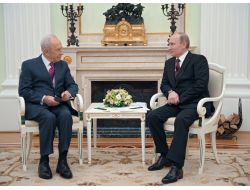 Putin, Peres’le Görüştü: Arap-israil Sorununda Tek Çözüm Diyalog