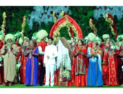 Türkmenistan’da 'Düğün Kredisine' Büyük Talep