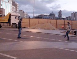 TAKSİM MEYDANI'NDA MAÇ KEYFİ