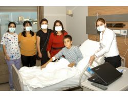 Ak Partili Kadınlardan Lösemi Hastalarına Moral Ziyareti