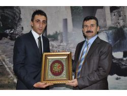 Ülkücü Gençler, Kaymakam Güldibi’ni Ziyaret Etti