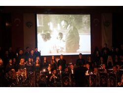Atatürk, Üniversitenin Damlayan Salonunda Anıldı