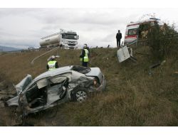 Otomobil Şarampole Yuvarlandı: 1 Ölü