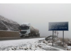 Kop Dağı'nda Kar Ve Tipi Etkili Oluyor