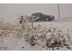 Kartalkaya'ya Mevsimin İlk Karı Yağdı