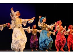 Türk Halk Dansları Helsinki’yi Isıttı