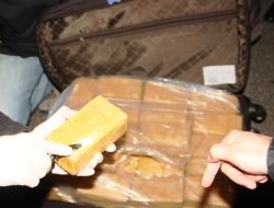 Durdurulan Otomobilden 165 Kilogram Eroin Çıktı