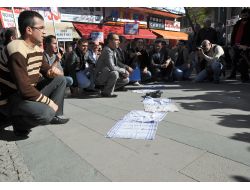 Büyükşehir Belediyesi'nde Özel Güvenlikçiler, Mendil Açıp Dilencilik Yaptı