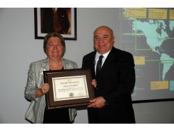 Şener: Fiziksel Sermayemiz Sıfır Ancak Bilgi Ve Sosyal Sermayemiz Çok Güçlü