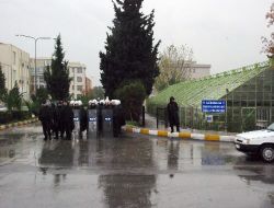 Ege Üniversitesi'nde Öğrenci-polis Gerginliği Yaşandı