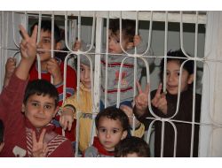 Ceylanpınarlılar Kaçan Suriyelilere Kucak Açtı