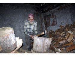 75 Yaşında Her Gün 3 Ton Odun Kırıyor