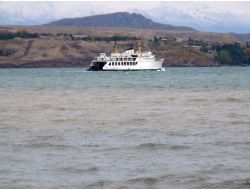 Fırtına Van Gölü'nde Dev Dalgalar Oluşturdu