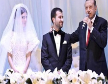 Bakan oğlunun rezidans keyfi