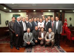 İzmirli Müteahhitler Şehir Dönüşümü İçin Başkan Kocaoğlu'yla Görüştü
