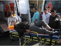 Araçta Sıkışan Sürücüyü İtfaiye Kurtardı