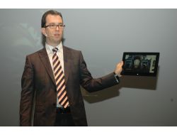 Gençler Yataktan Kalkmadan İnternete Giriyor