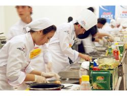 Afyonkarahisar'daki Yemek Yarışması Büyük İlgi Gördü