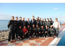 Vali Mutlu’dan Karatecilere Ziyaret