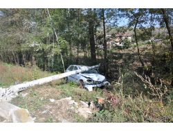 Kadın Öğretmen Kazada Yaralandı