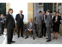 Kktc Başbakanı Küçük'ün Tüm Yetkileri Durduruldu