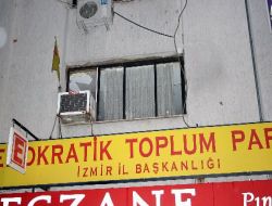 DTP İzmir İl Binasına  Taşlı Saldırı